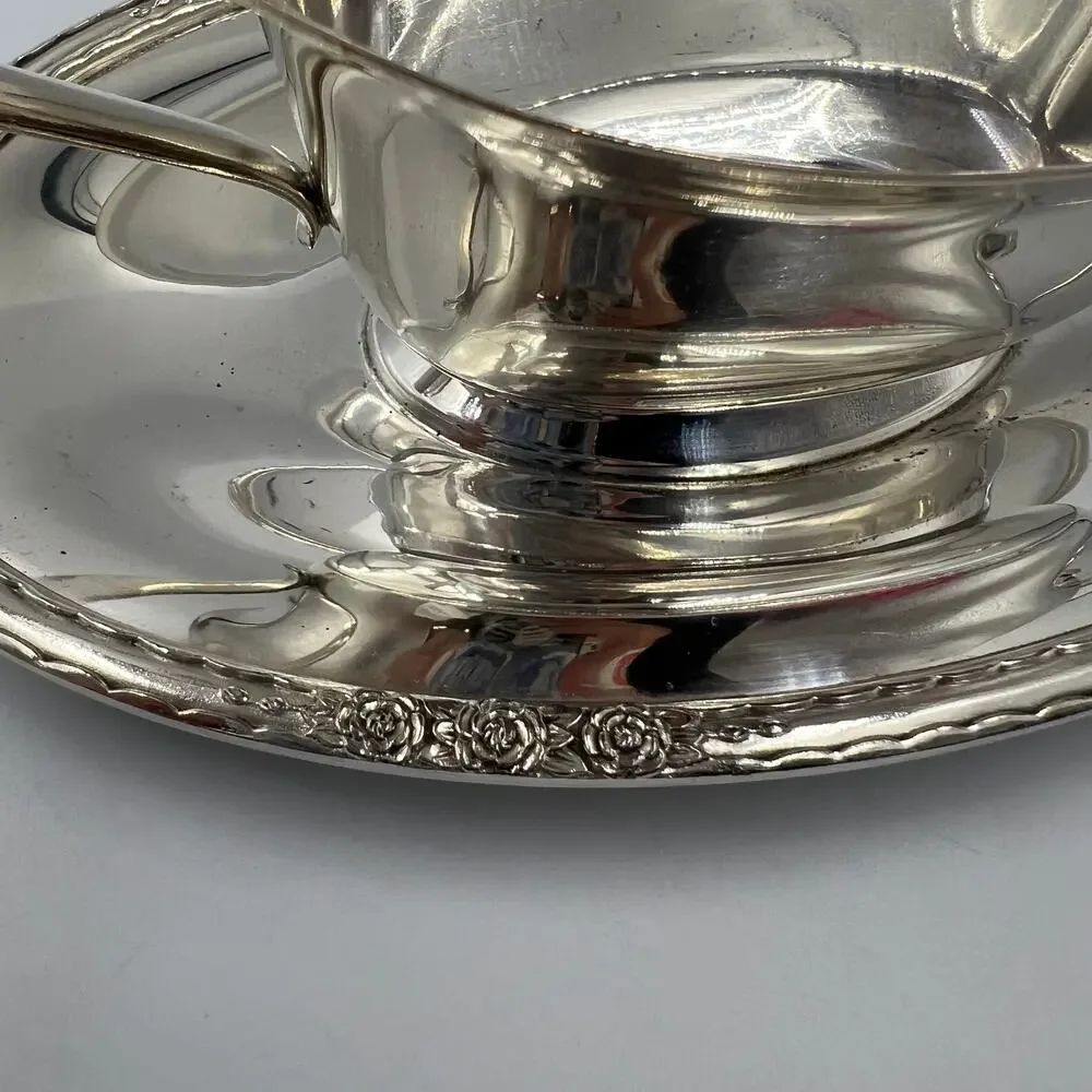 Vintage Camille Elegant Rose Pattern Under Plate Gravy‎ Boat Silver Plate 6013